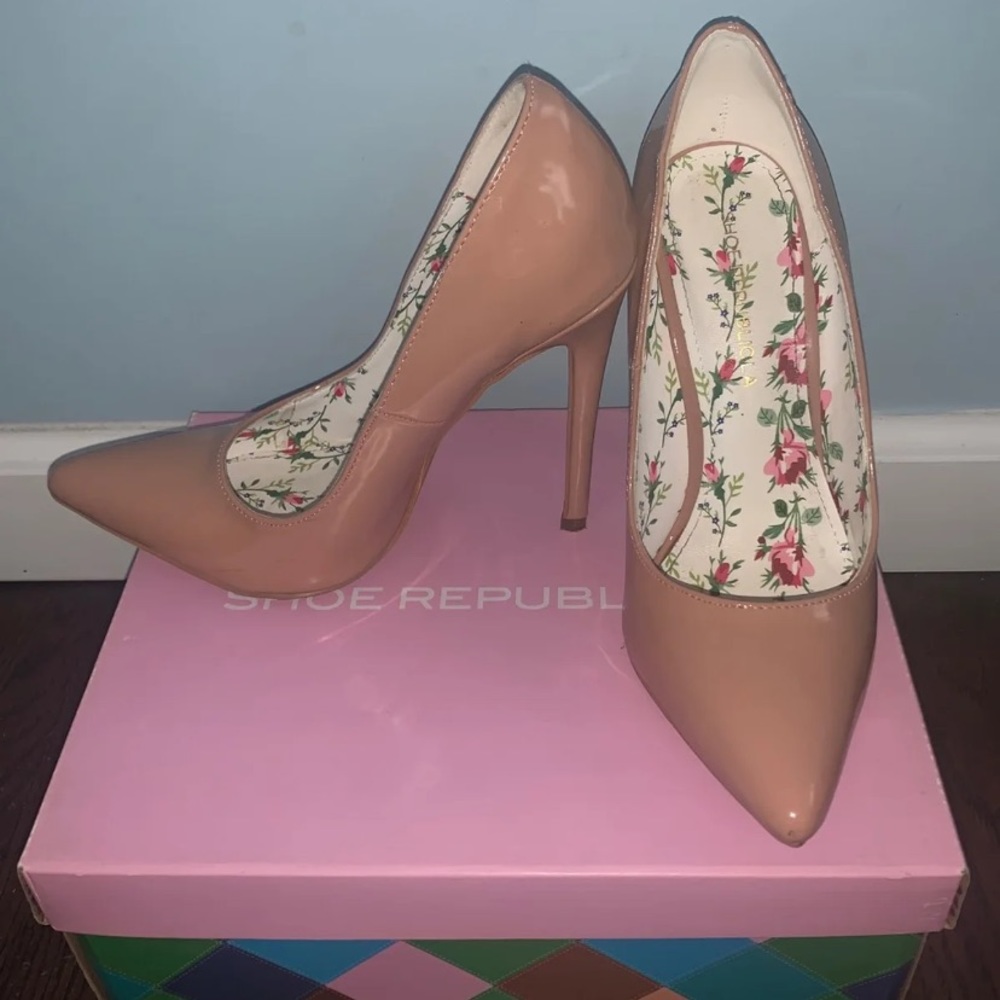 Nude heels
